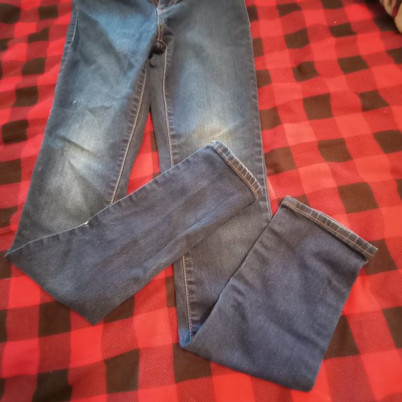 Red tag Levi's. 711 skinny. Size 25 - Picture 5 of 6